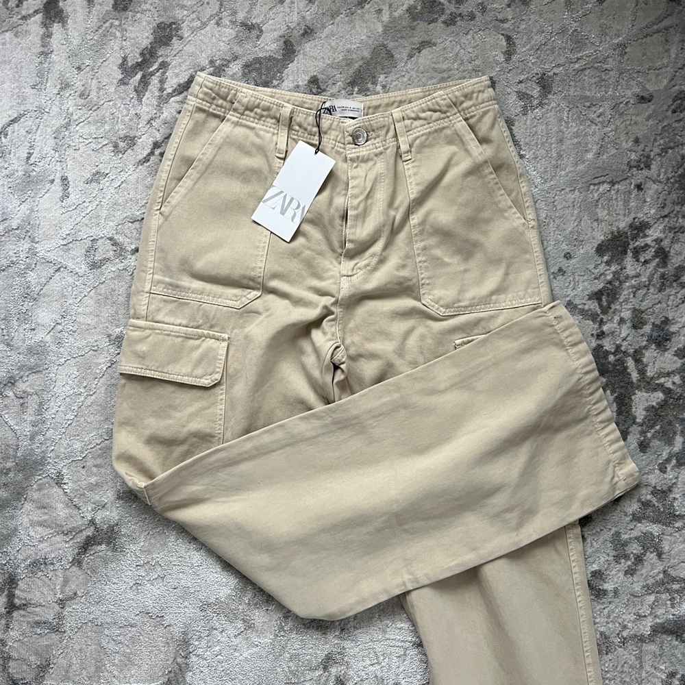 Zara Mid Rise Straight Leg Cargo Pants - Tan/Beige